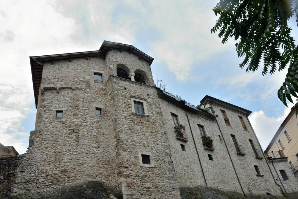 Residence La Piscina Isola del Gran Sasso d'Italia Luaran gambar