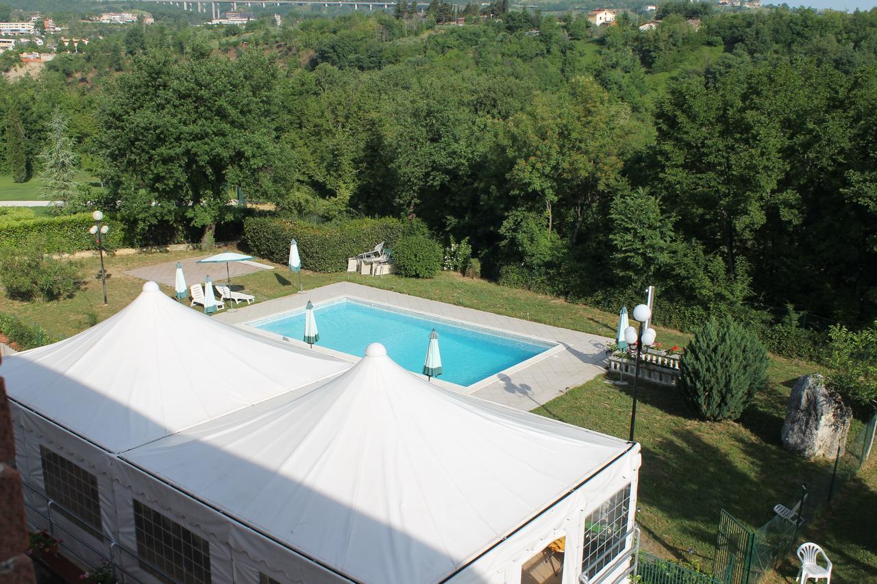 Residence La Piscina Isola del Gran Sasso d'Italia Luaran gambar